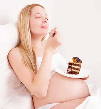 Spiser du alt for mange hurtige kulhydrater øges din babys risiko for at blive ramt af luftvejsvirus.