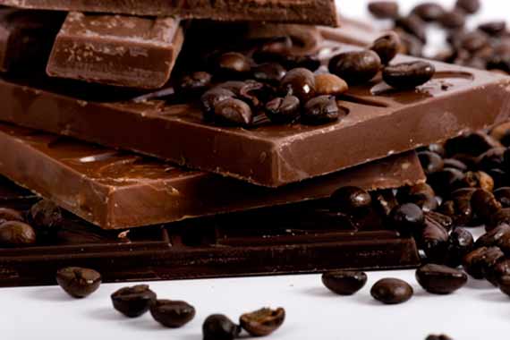 Mørk chokolade har et højt indhold af stearinsyre, der har vist sig væsentlige for at cellernes kraftværker arbejder optimalt.
