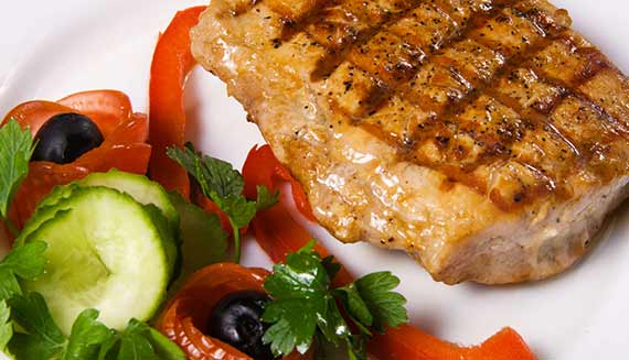 Spiser man meget kød og meget lidt grøntsager og kornprodukter som på Dukan-diæten øges risikoen for hjertesygdom, viser en ny undersøgelse.