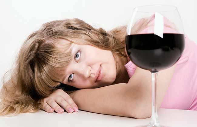 Alkohol forværrer ikke risikoen for at dø af brystkræft, ja moderat rødvinsforbrug kan ligefrem reducere risikoen for at dø.